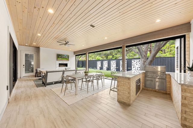 4028 Courtshire Drive, Dallas, TX 75229