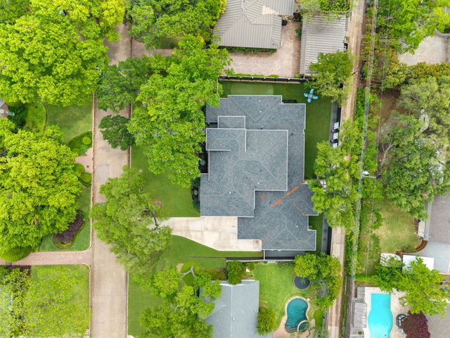 4028 Courtshire Drive, Dallas, TX 75229