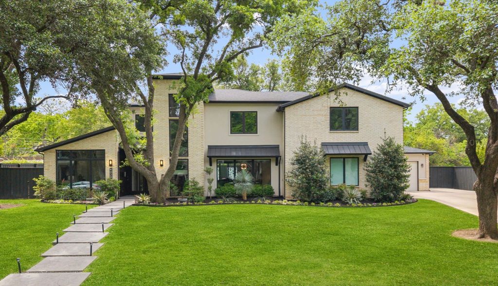 4028 Courtshire Drive, Dallas, TX 75229