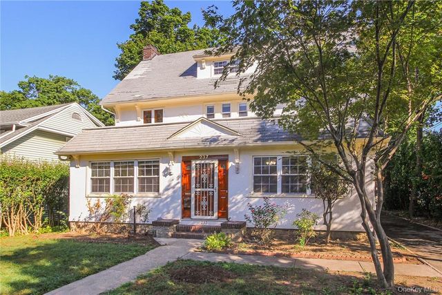 237 Coligni Avenue, New Rochelle, NY 10801