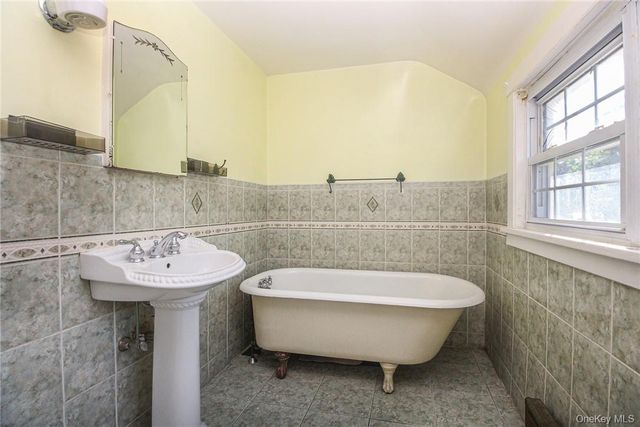 237 Coligni Avenue, New Rochelle, NY 10801