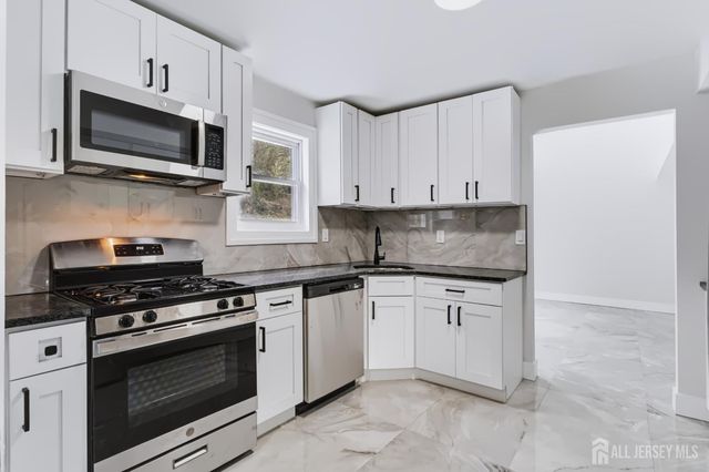 12 Villanova Road, Old Bridge, NJ 08859