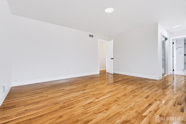 12 Villanova Road, Old Bridge, NJ 08859