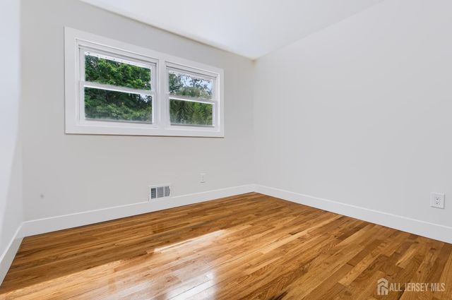 12 Villanova Road, Old Bridge, NJ 08859