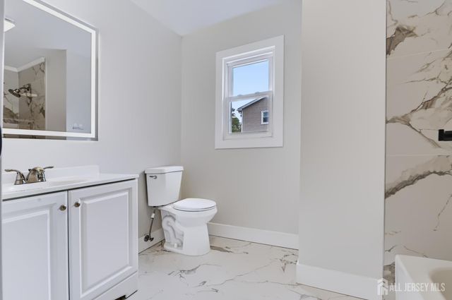 12 Villanova Road, Old Bridge, NJ 08859