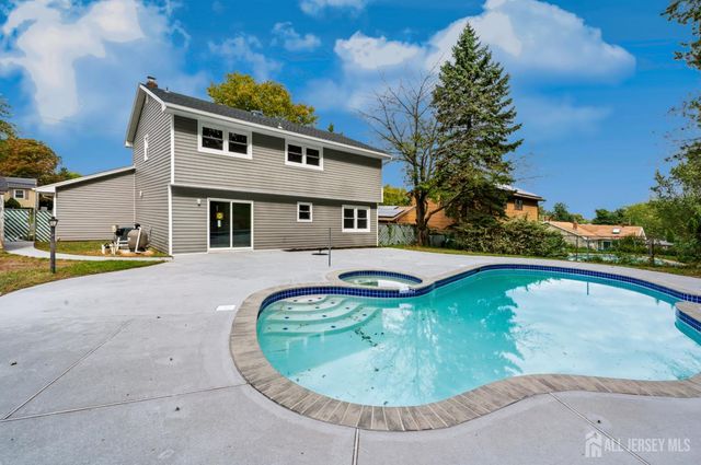 12 Villanova Road, Old Bridge, NJ 08859