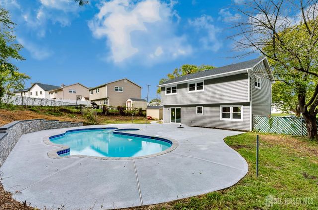 12 Villanova Road, Old Bridge, NJ 08859