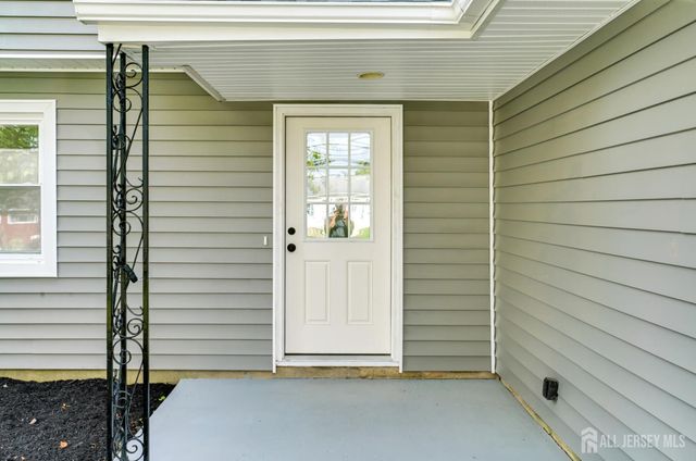 12 Villanova Road, Old Bridge, NJ 08859