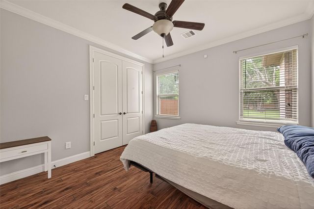 122 Whites Lake Estates Drive, Highlands, TX 77562