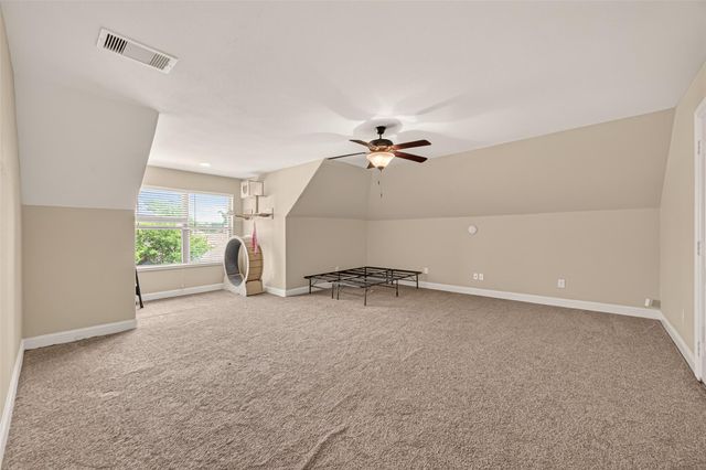 122 Whites Lake Estates Drive, Highlands, TX 77562