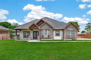 122 Whites Lake Estates Drive, Highlands, TX 77562