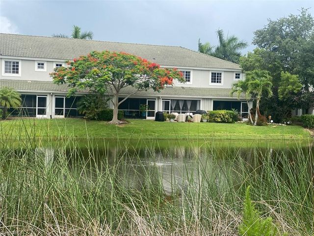 8240 Pacific Beach DR, Fort Myers, FL 33966