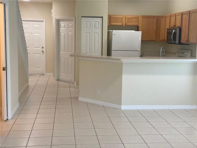8240 Pacific Beach DR, Fort Myers, FL 33966