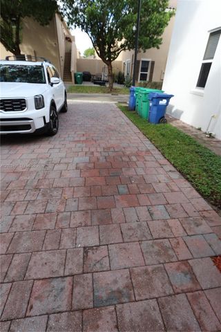 9540 SW 169th Pl, Miami, FL 33196