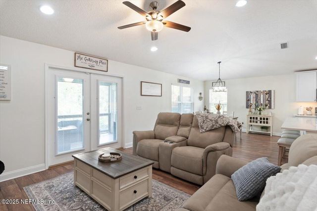 4110 SCENIC Drive, Middleburg, FL 32068