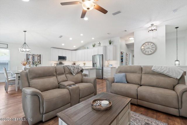 4110 SCENIC Drive, Middleburg, FL 32068