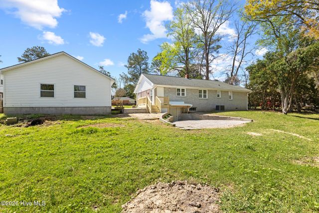 106 Elizabeth Street, Richlands, NC 28574