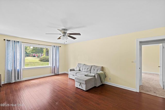 106 Elizabeth Street, Richlands, NC 28574