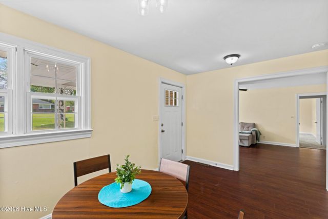 106 Elizabeth Street, Richlands, NC 28574