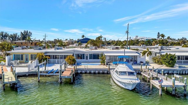 15 SEASIDE COURT, Holmes Beach, FL 34217