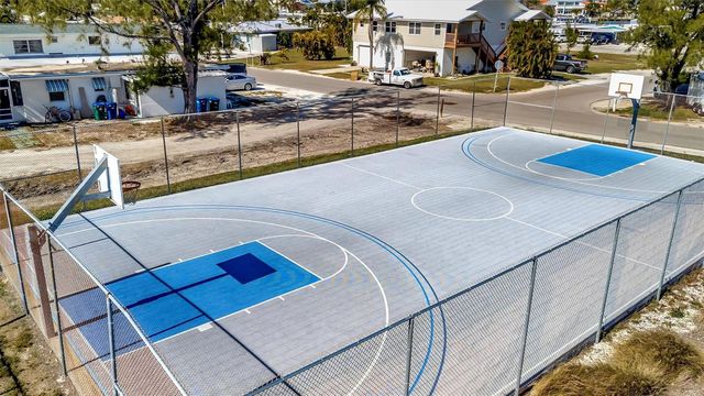 15 SEASIDE COURT, Holmes Beach, FL 34217