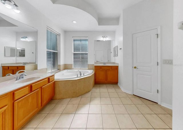 435 ISLEBAY DRIVE, Apollo Beach, FL 33572