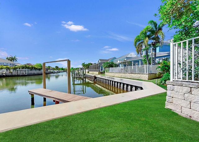 435 ISLEBAY DRIVE, Apollo Beach, FL 33572