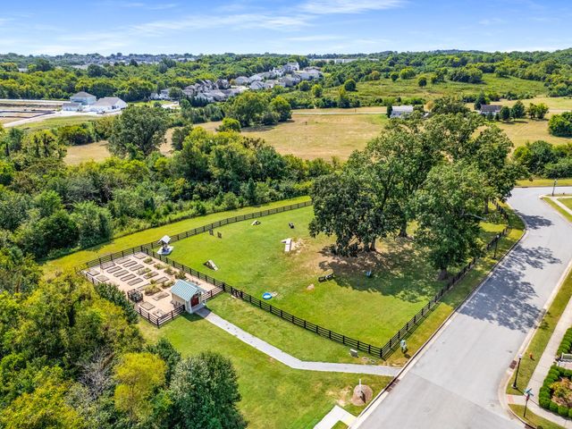 828 Goswell Dr Unit 102, Nolensville, TN 37135