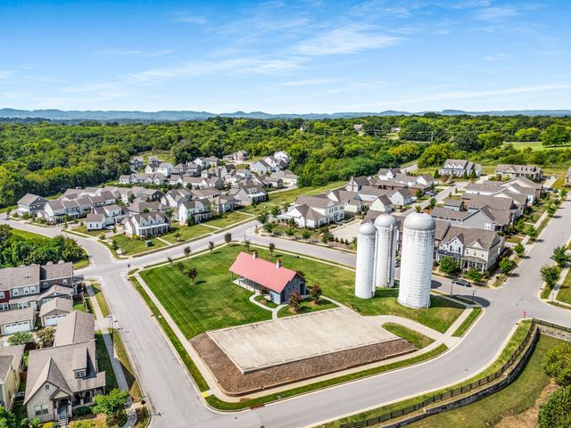 828 Goswell Dr Unit 102, Nolensville, TN 37135