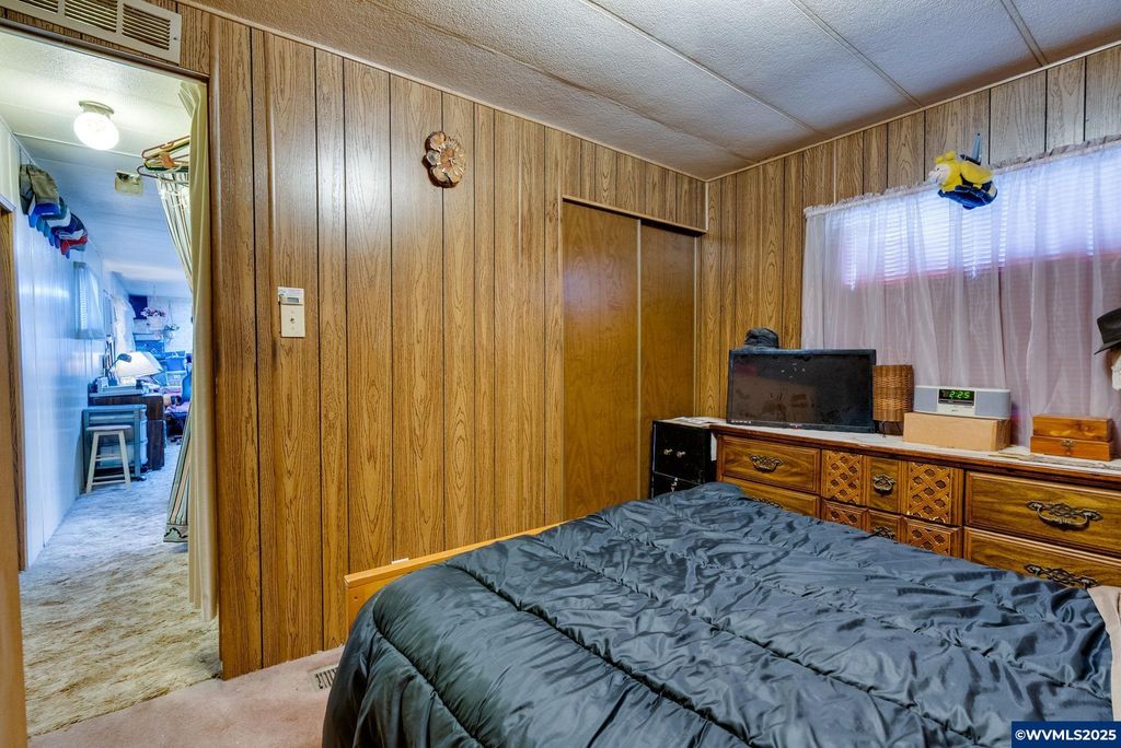 Image 21 of property listing at 2420 NE Hembree St #52, Mcminnville, OR 97128