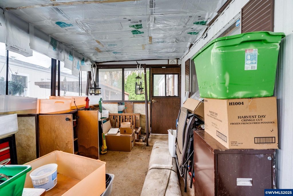 Image 23 of property listing at 2420 NE Hembree St #52, Mcminnville, OR 97128