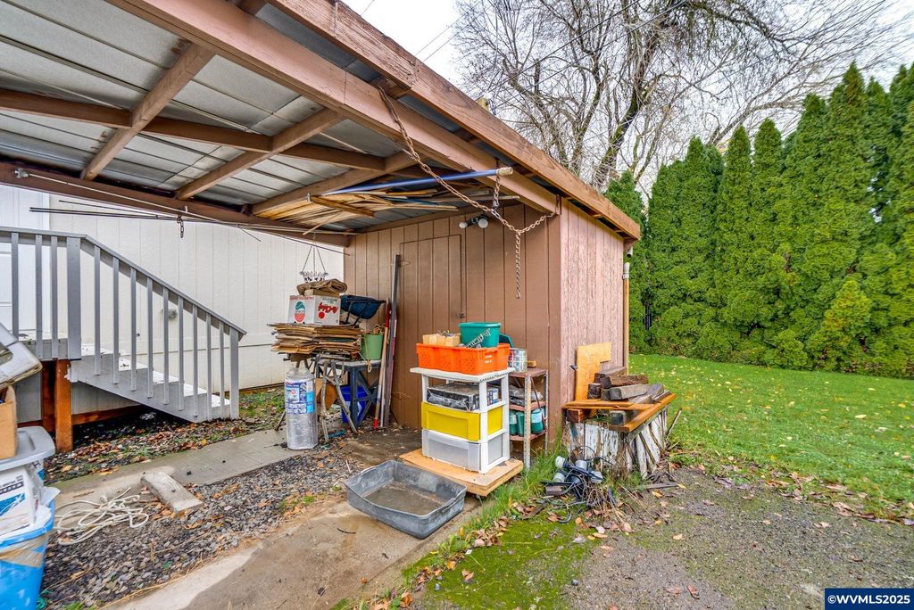 Image 26 of property listing at 2420 NE Hembree St #52, Mcminnville, OR 97128