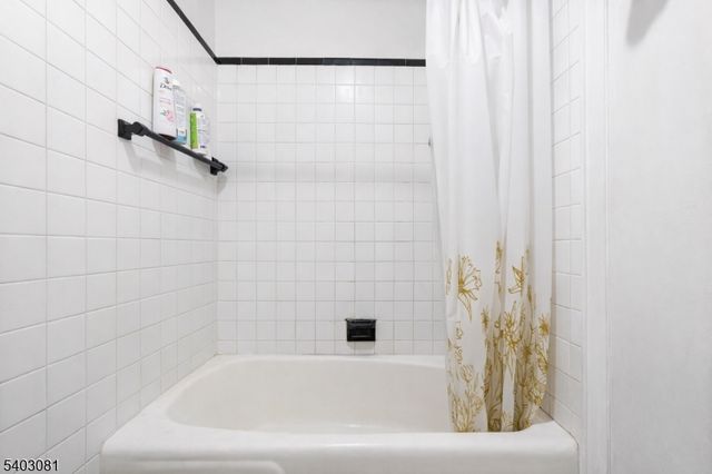 99 W 21St St, Bayonne City, NJ 07002