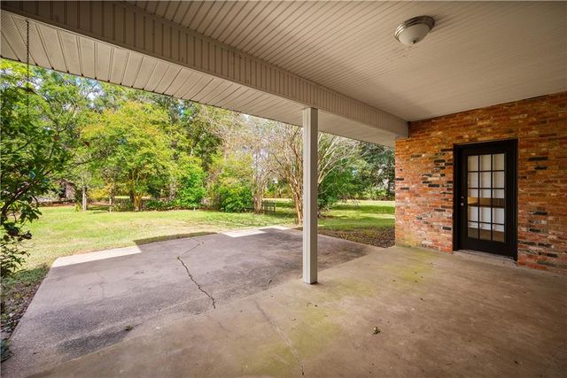 3934 STAPLES Road, Pineville, LA 71360