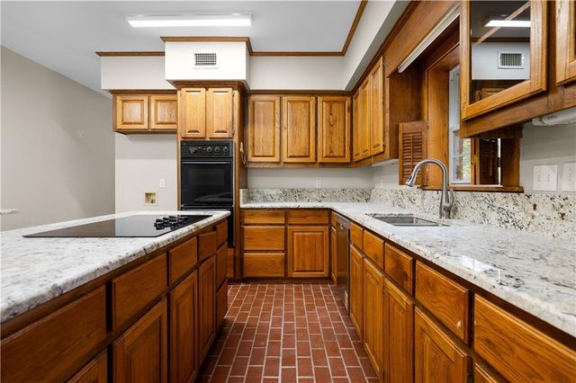 3934 STAPLES Road, Pineville, LA 71360