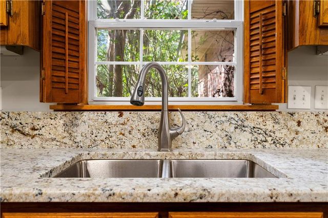 3934 STAPLES Road, Pineville, LA 71360