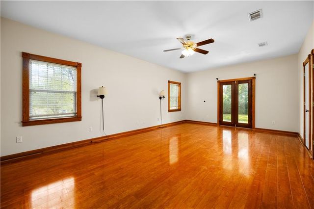 3934 STAPLES Road, Pineville, LA 71360