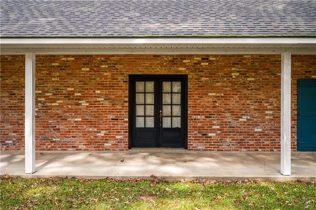 3934 STAPLES Road, Pineville, LA 71360