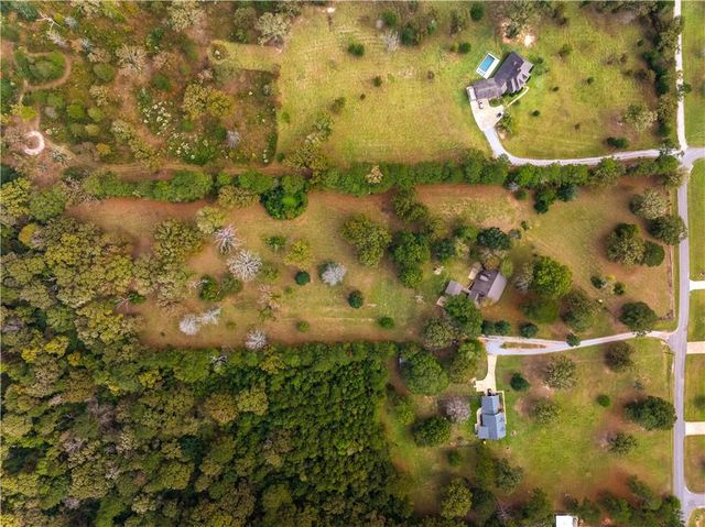 3934 STAPLES Road, Pineville, LA 71360