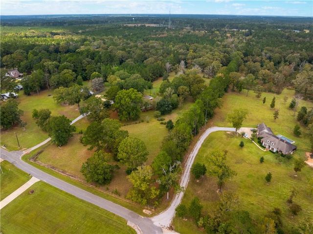 3934 STAPLES Road, Pineville, LA 71360