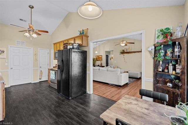 705 Eagle Point Drive, Kernersville, NC 27284