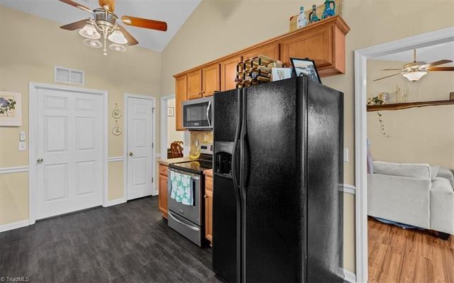 705 Eagle Point Drive, Kernersville, NC 27284