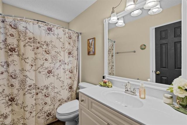 705 Eagle Point Drive, Kernersville, NC 27284