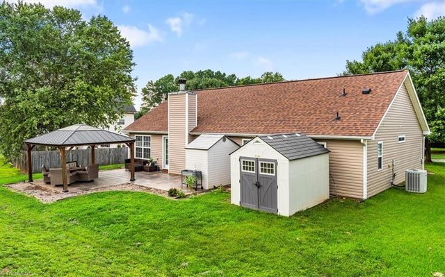 705 Eagle Point Drive, Kernersville, NC 27284