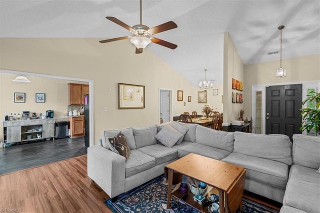 705 Eagle Point Drive, Kernersville, NC 27284