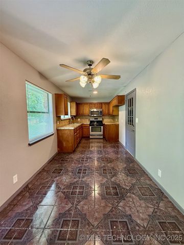 18214 E 4th Street, Tulsa, OK 74108