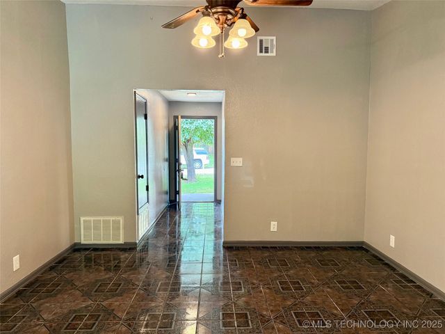 18214 E 4th Street, Tulsa, OK 74108