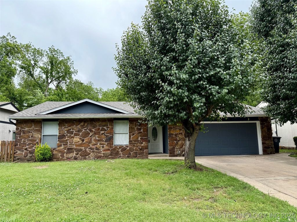 18214 E 4th Street, Tulsa, OK 74108