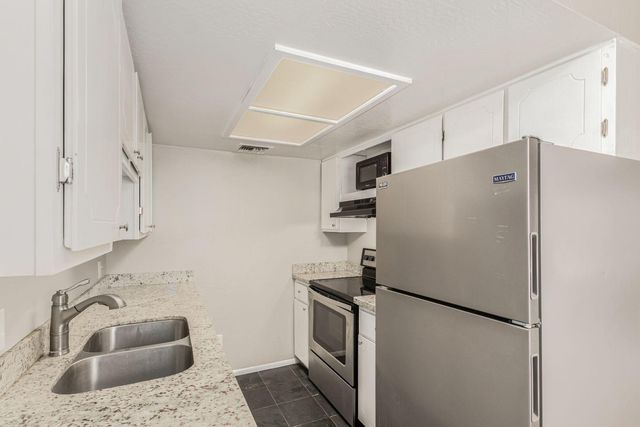10033 N 9th Avenue Apt 2, Phoenix, AZ 85021