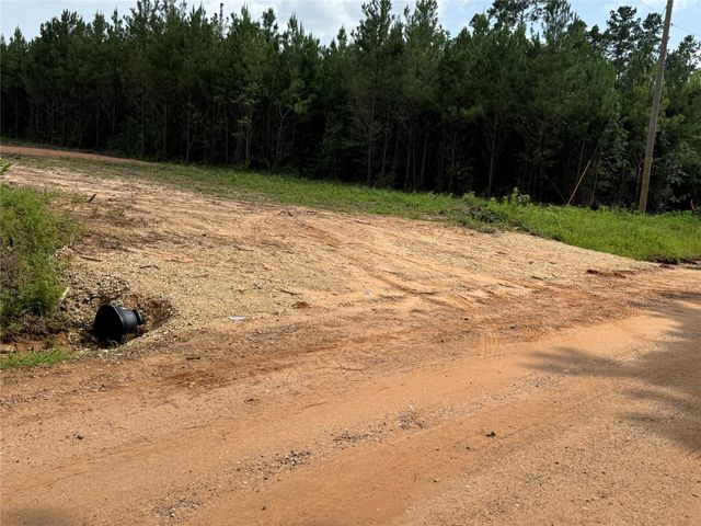 345 Duff Road, Livingston, TX 77351